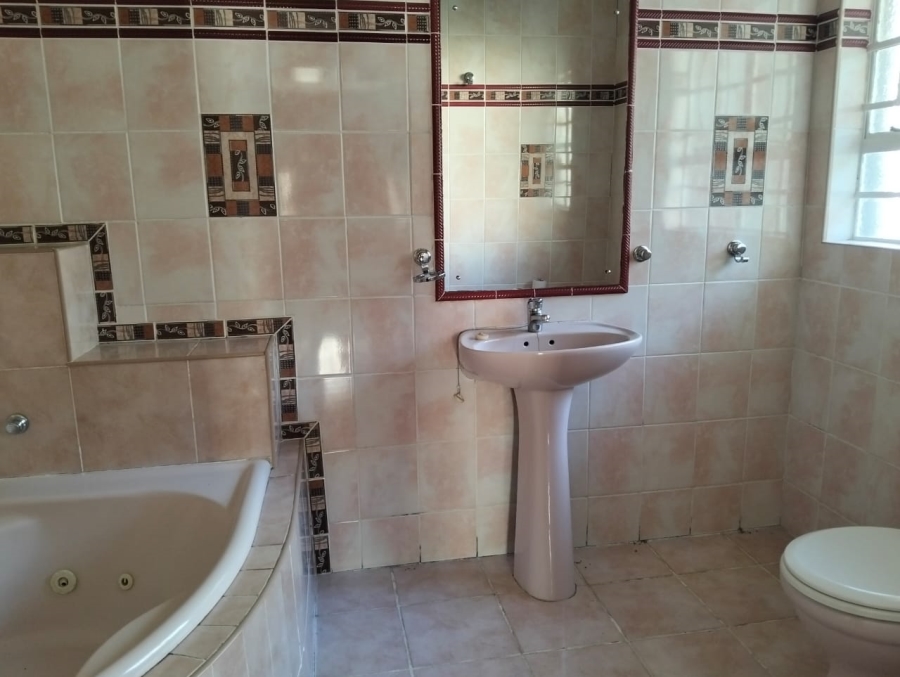 To Let 5 Bedroom Property for Rent in Fort Gale Eastern Cape